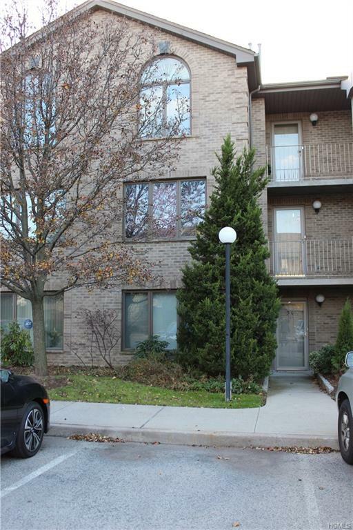 Property Photo: 200 Davis Avenue 3C NY 10465