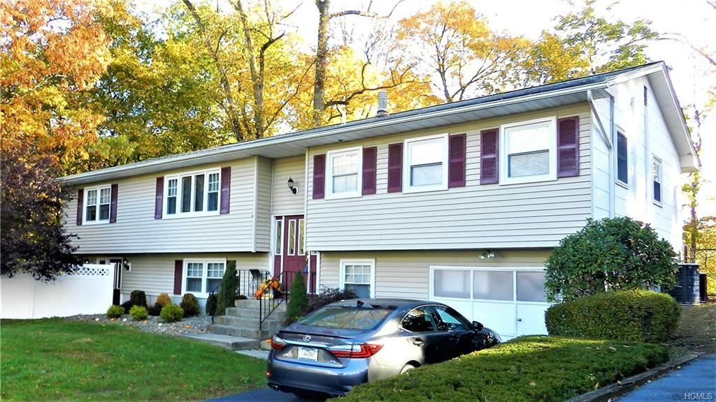 9 Autumn Lane  Stony Point NY 10980 photo