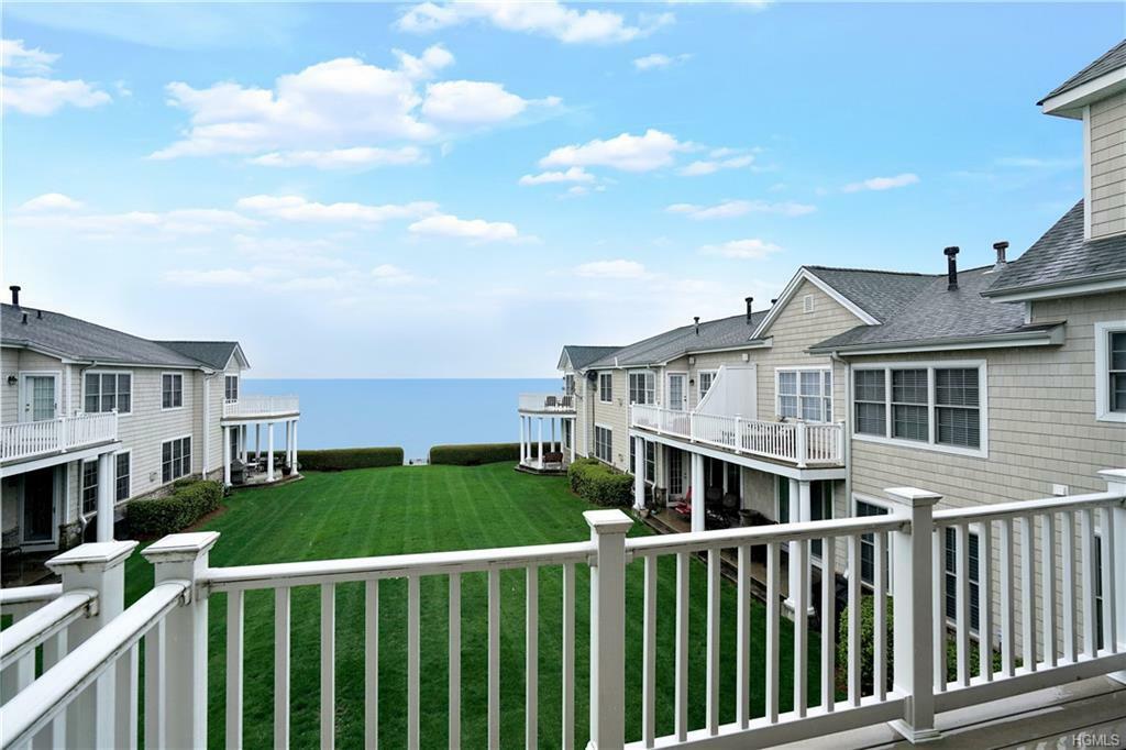 Property Photo:  706 Half Moon Bay Drive  NY 10520 