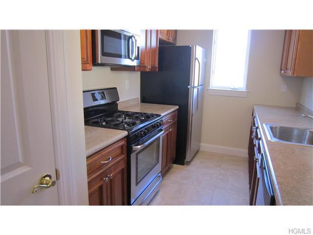 Property Photo: 318 Tondo Circle 318 NY 10926