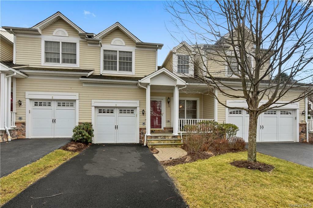 Property Photo:  3 Baltusrol Court  NY 10567 