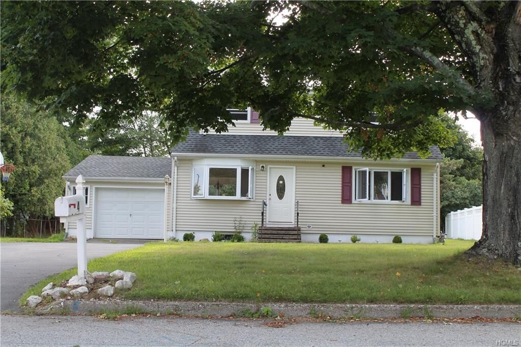 Property Photo:  4 Ann Place  NY 10950 