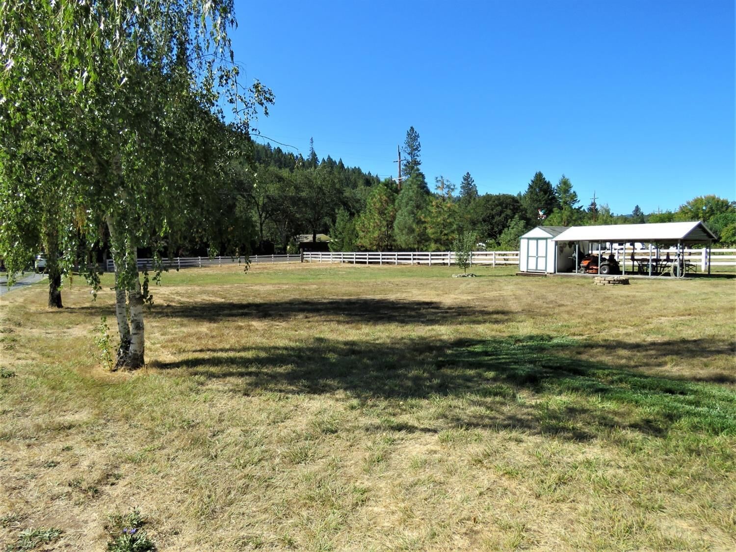 Property Photo:  26691 Hwy 62  OR 97541 