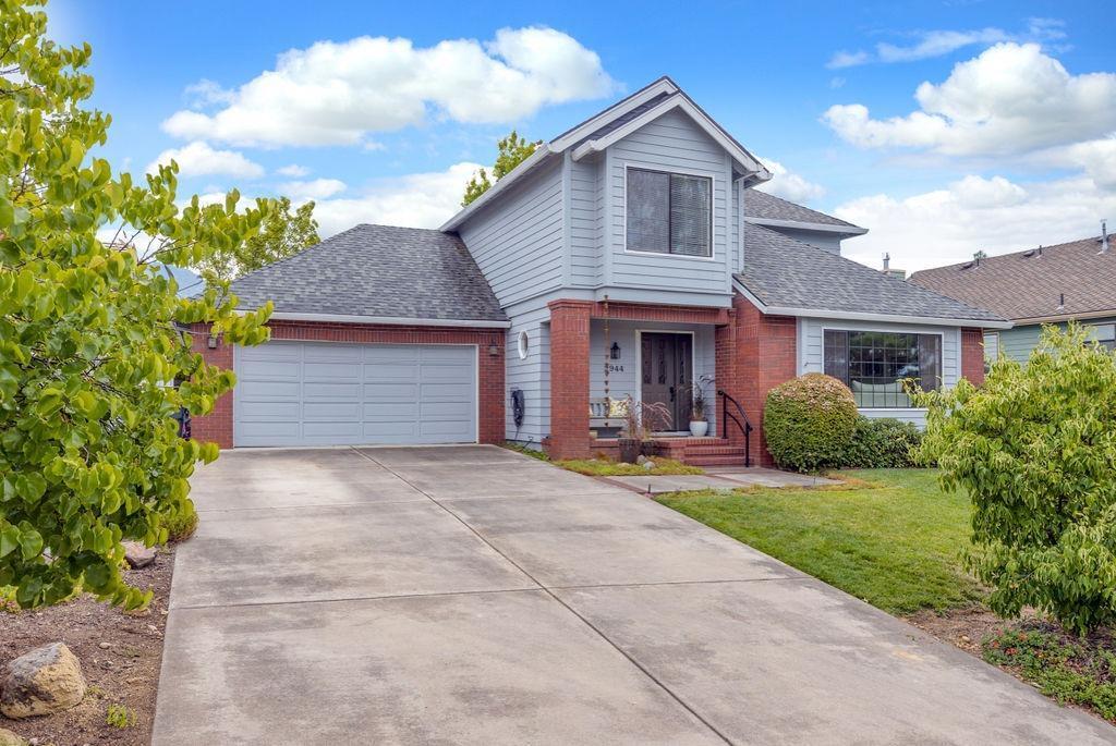 Property Photo: 2944 Hollyburn Ridge OR 97504
