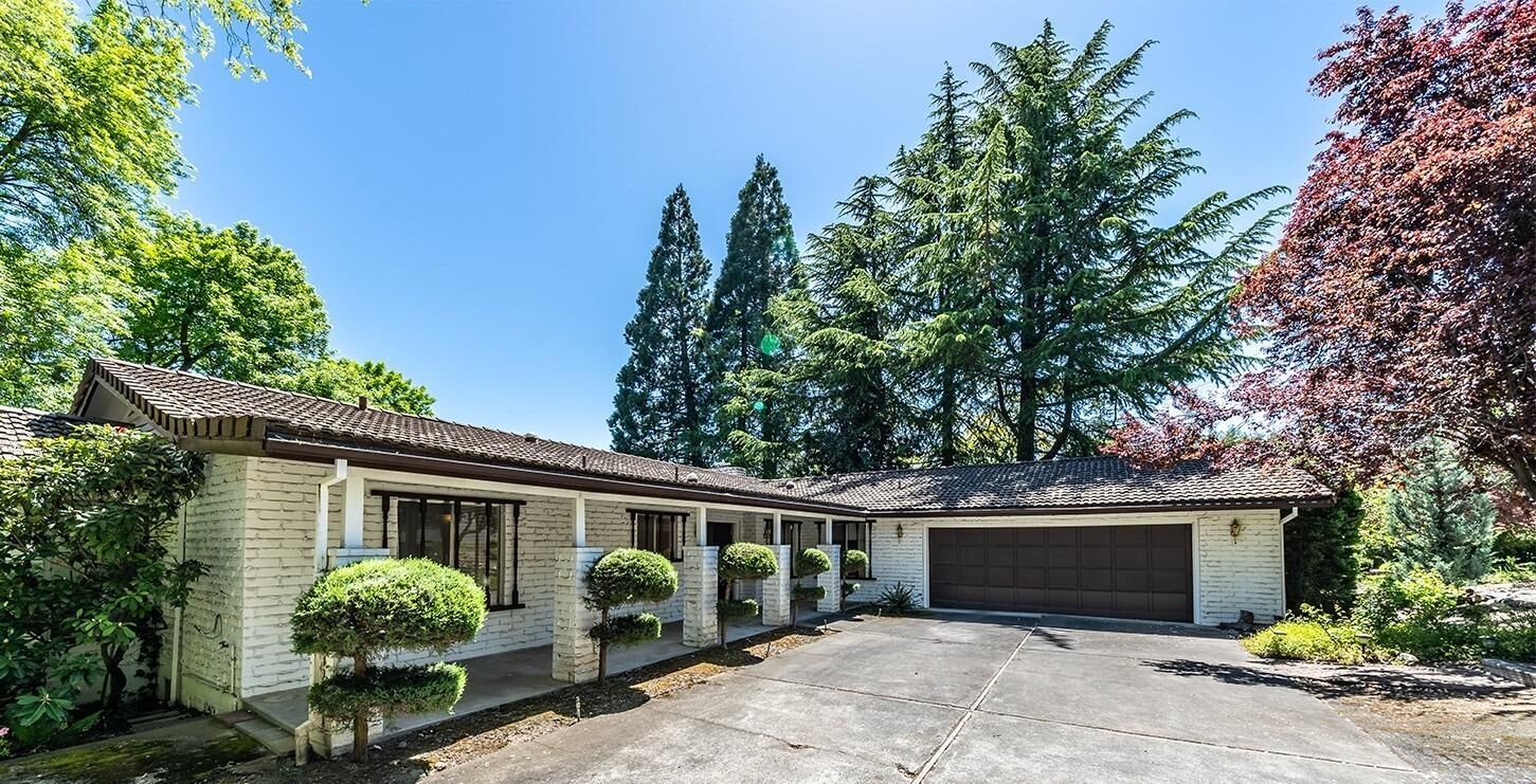 Property Photo: 157 Littrell Drive OR 97504