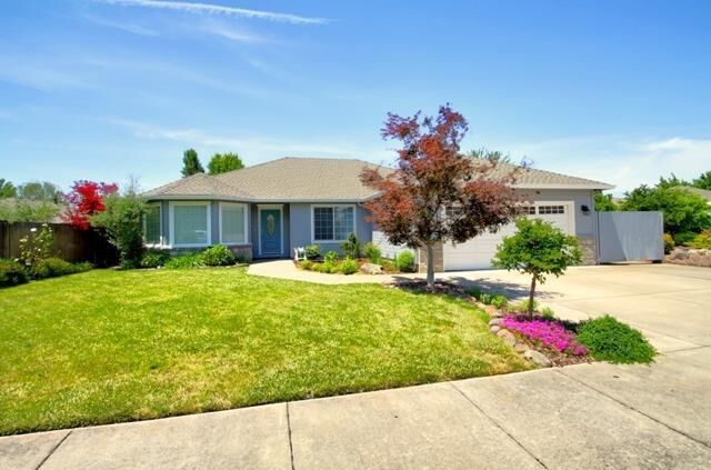 Property Photo: 3513 Shawna Drive OR 97504