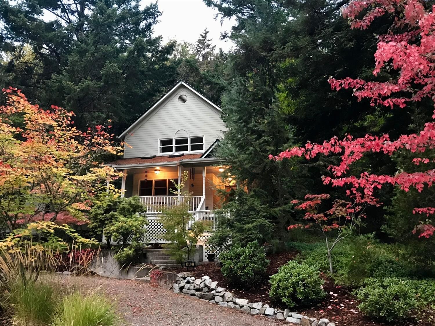 Property Photo: 445 Granite Street OR 97520