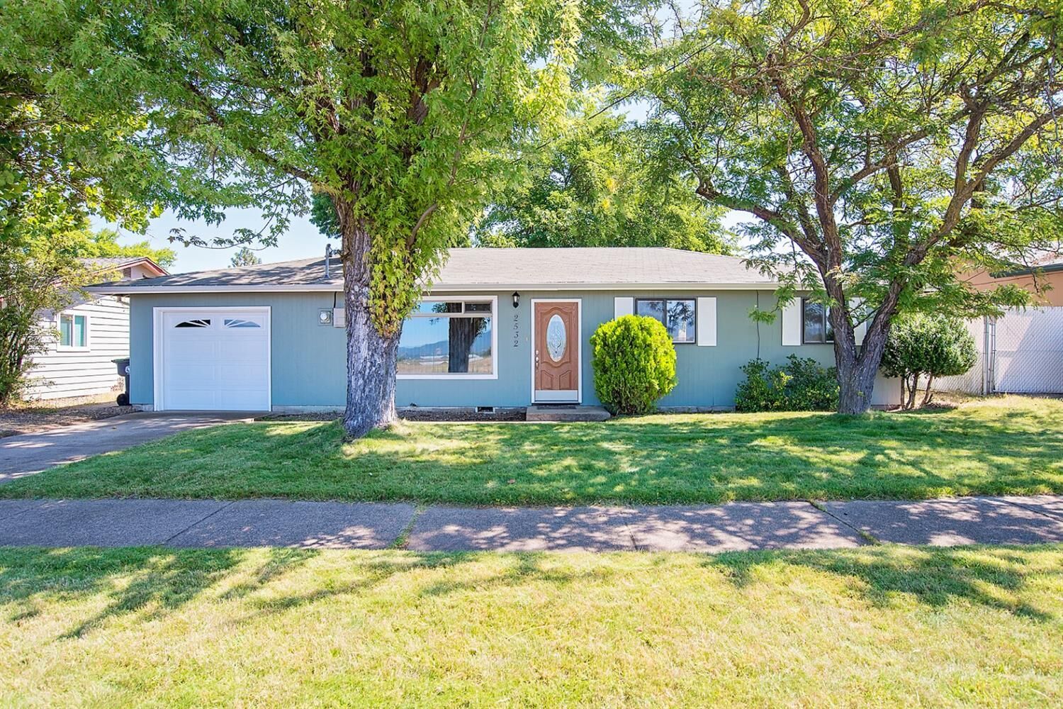 Property Photo:  2532 Whittle Avenue  OR 97504 