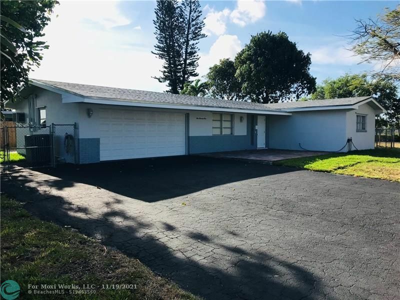 Property Photo: 901 NW 83rd Way FL 33024