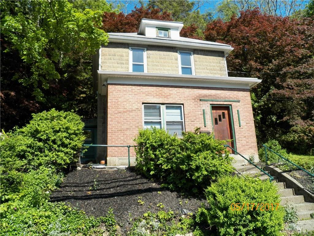 Property Photo:  270 Gidney Avenue  NY 12550 