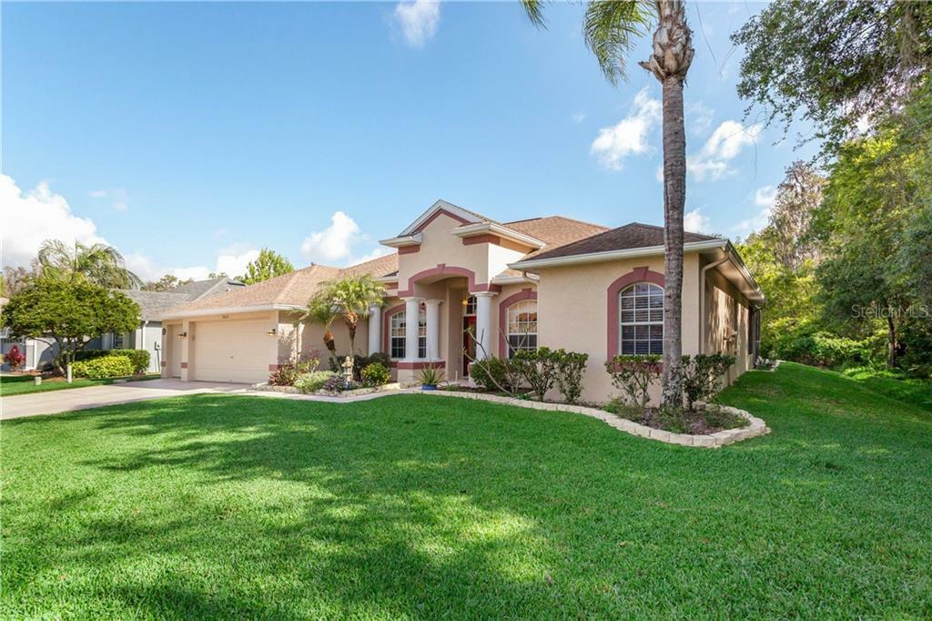 Property Photo: 30524 Treyburn Loop FL 33543