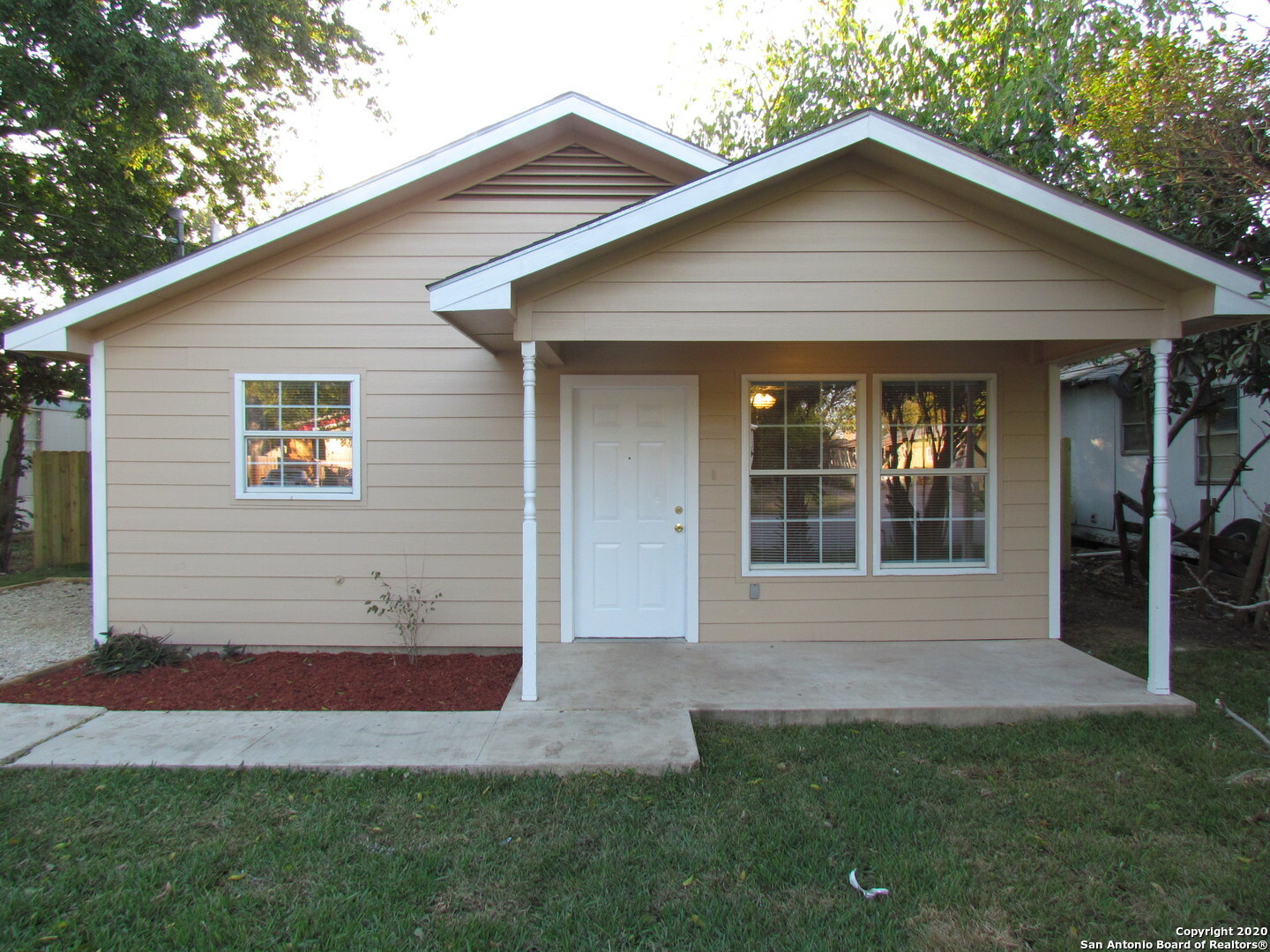 Property Photo:  1014 Avenue T  TX 78861 