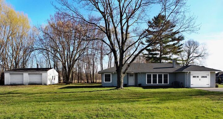 1100 Eckhart Avenue  Auburn IN 46706 photo