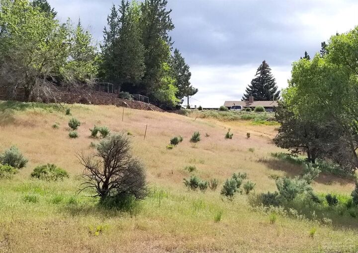 0 SE Grizzly Road  Madras OR 97741 photo