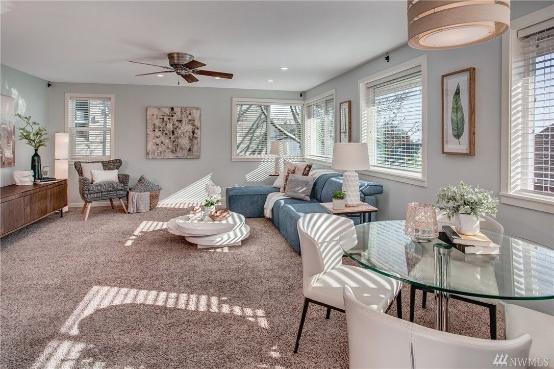 Property Photo:  2400 E Howell Street E  WA 98122 