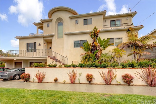 Property Photo: 1011 Garnet Street CA 90277