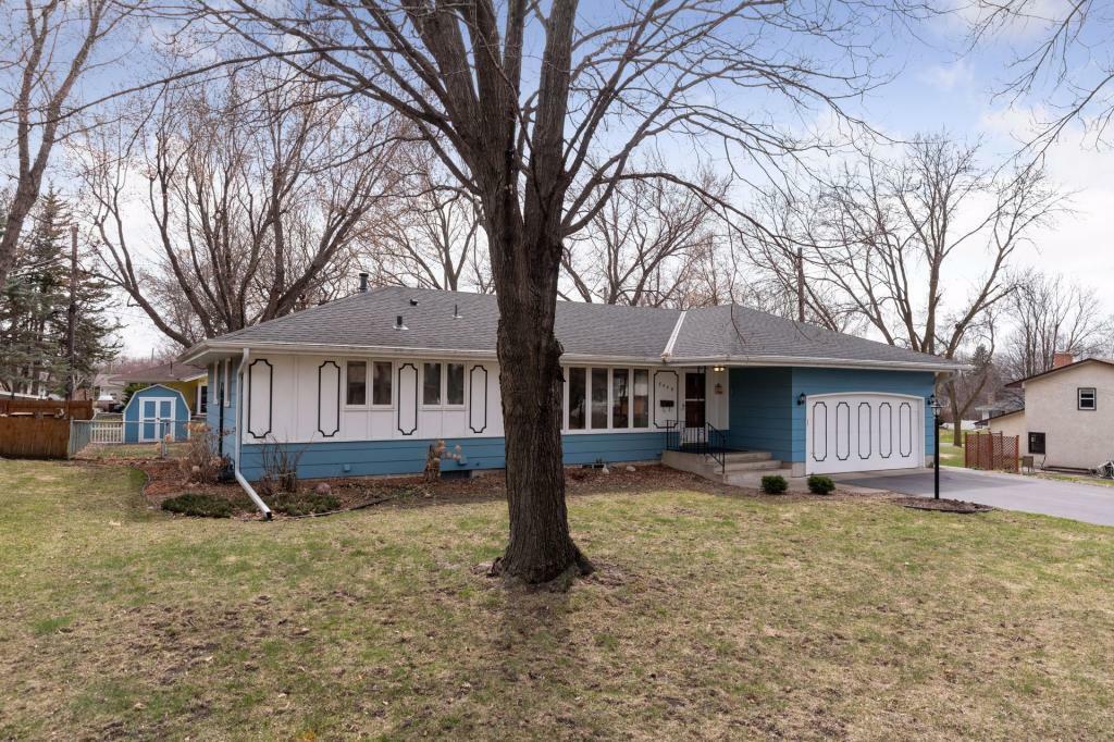 Property Photo:  8409 40th Avenue N  MN 55427 