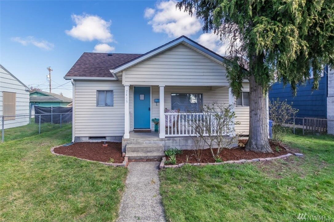 Property Photo:  7415 S Warner Street  WA 98409 