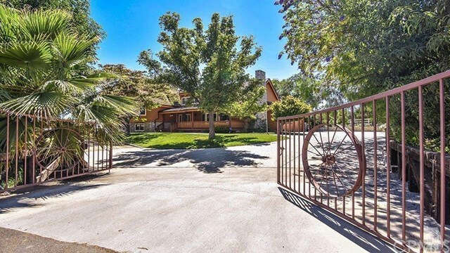 Property Photo:  28340 Foothill Drive  CA 91301 