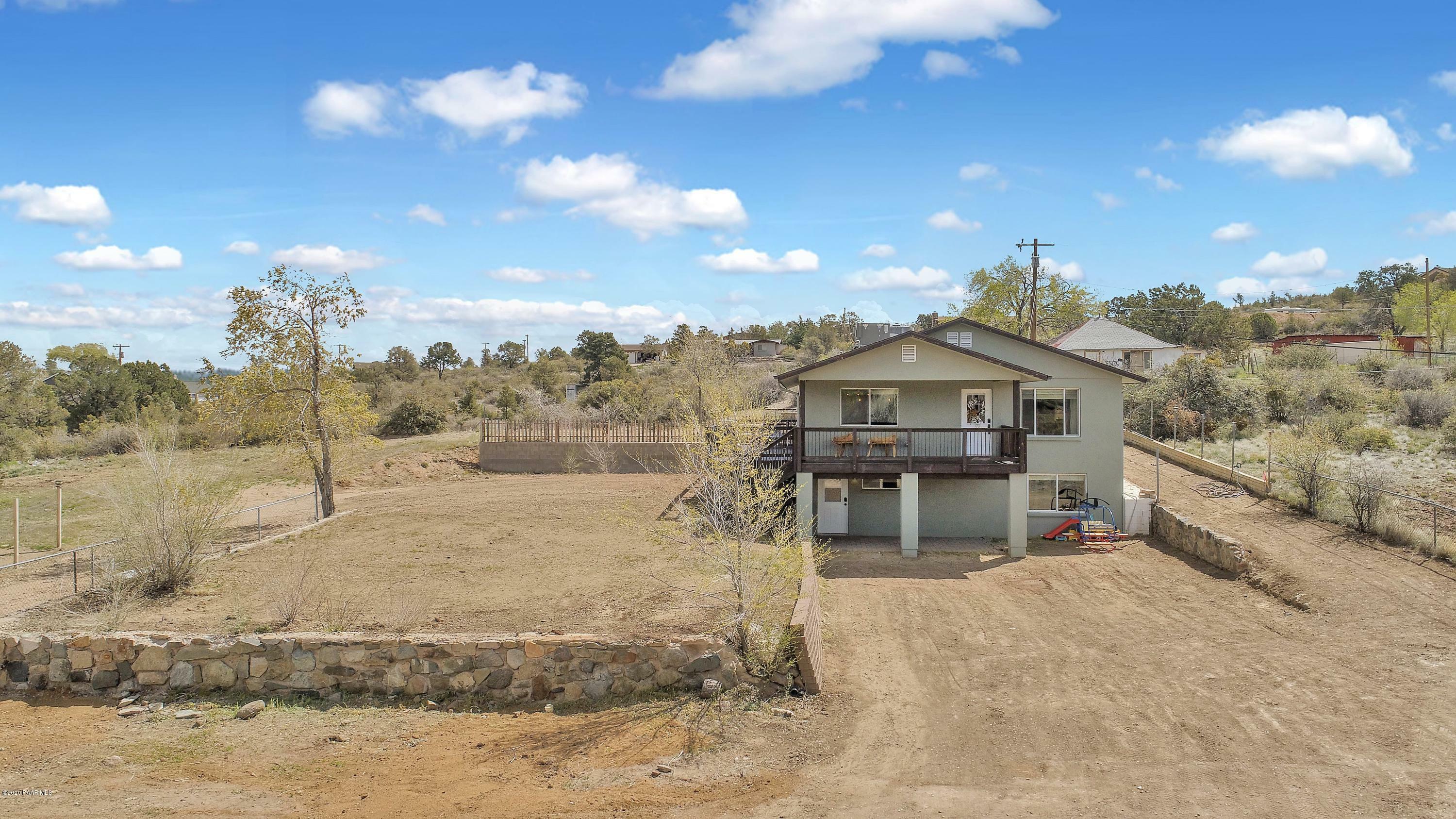 Property Photo: 5585 N Williamson Valley Road AZ 86305