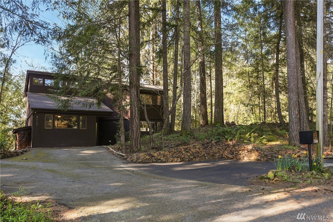 Property Photo:  4117  Park Drive SW  WA 98512 