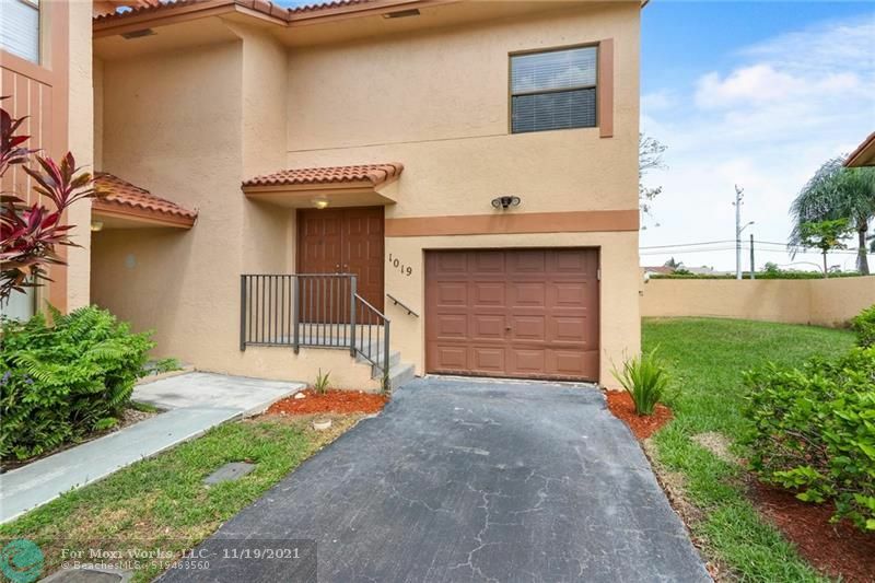 Property Photo:  1019 SW 112th Ter  FL 33025 