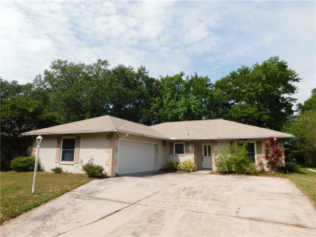 Property Photo:  1819 Thornwood Court  FL 33543 