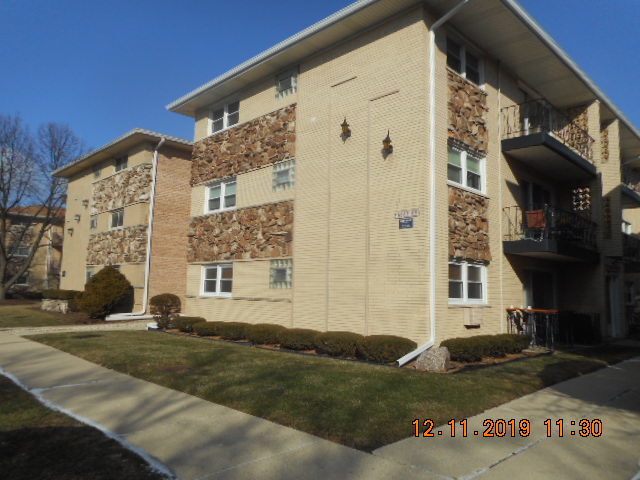 6865 North Northwest Highway 3C  Chicago IL 60631 photo