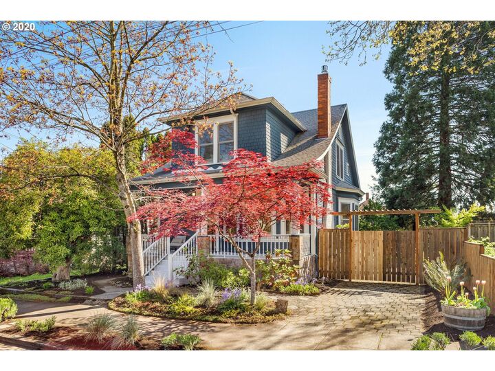 6526 NE Rodney Ave  Portland OR 97211 photo