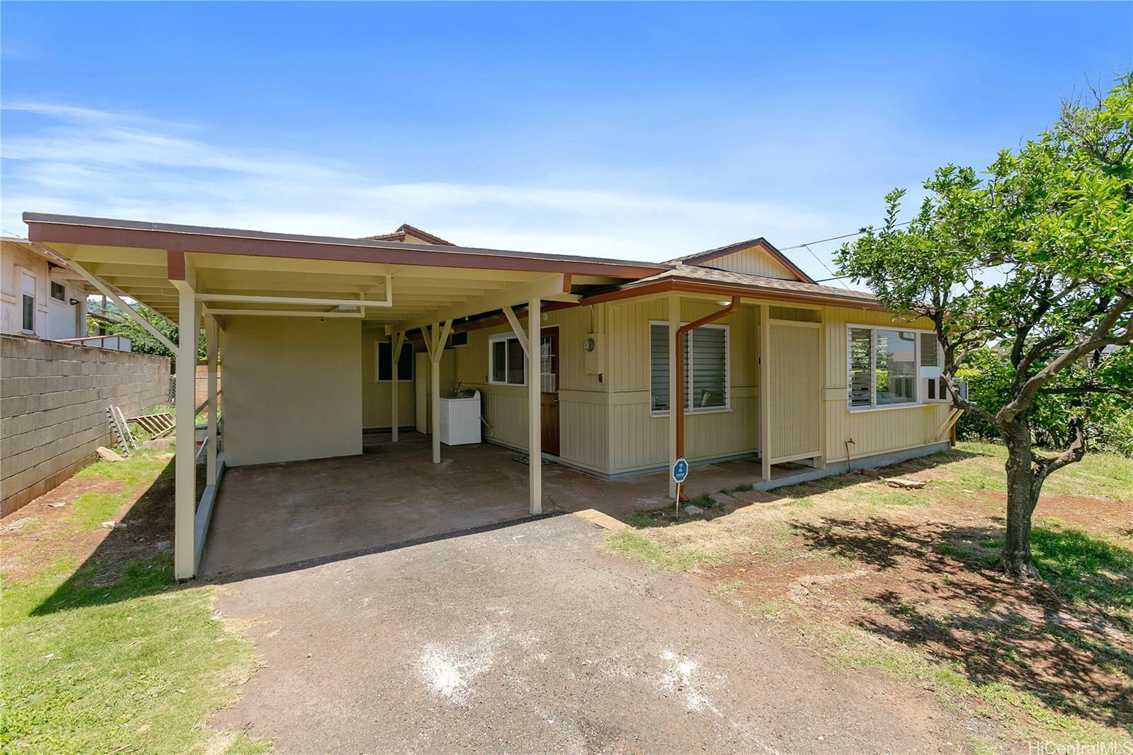 Property Photo:  902 18th Avenue  HI 96816 