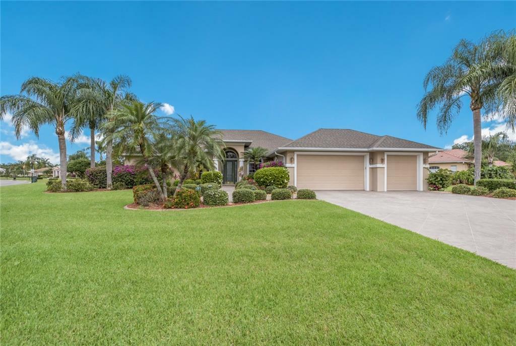 Property Photo:  2703 Woodland Fern Drive  FL 34219 