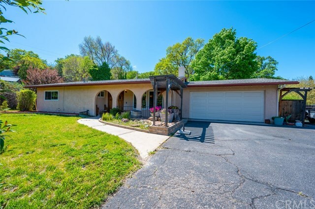 Property Photo: 9305 Curbaril Avenue CA 93422