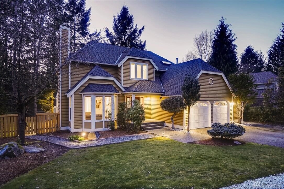 Property Photo: 13210 SE 55th Place WA 98006