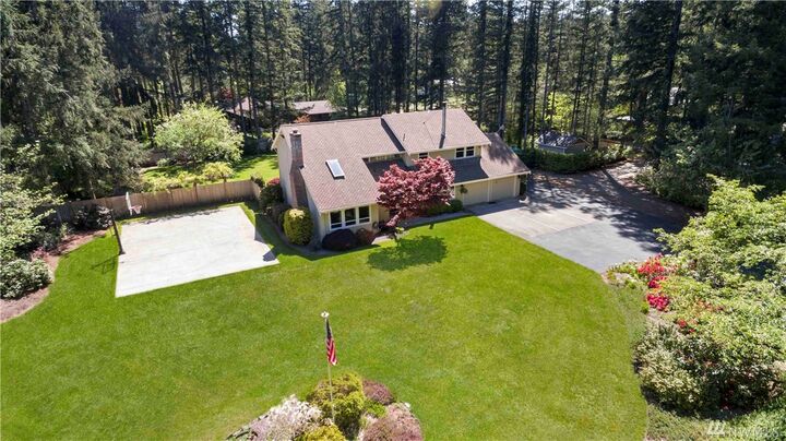 Property Photo: 20105 SE 236th St WA 98038