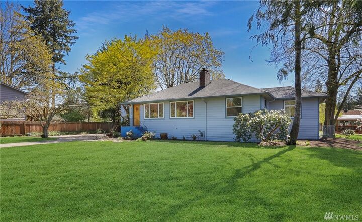 Property Photo:  3025 NE 195 Th Street  WA 98155 