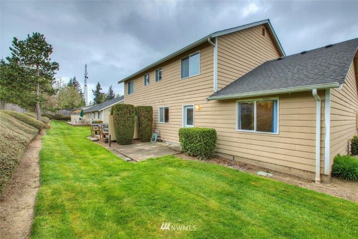 Property Photo: 11710 112th Avenue Ct E WA 98374