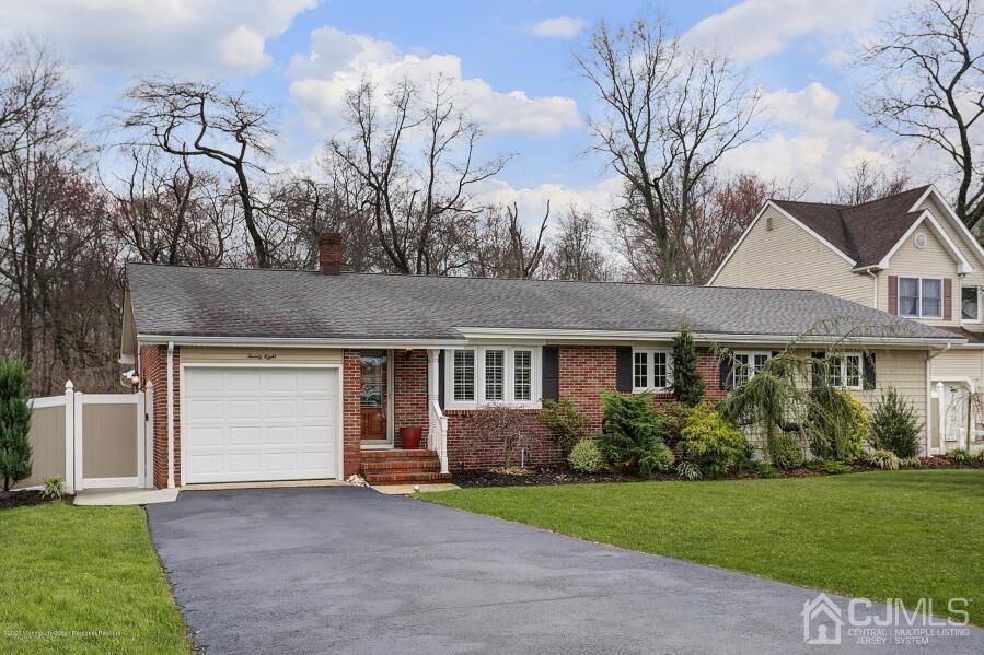 Property Photo:  28 N Shore Boulevard  NJ 08828 