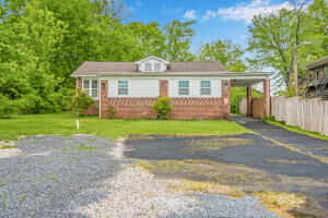 Property Photo:  2705 Woodrow Drive  TN 37918 