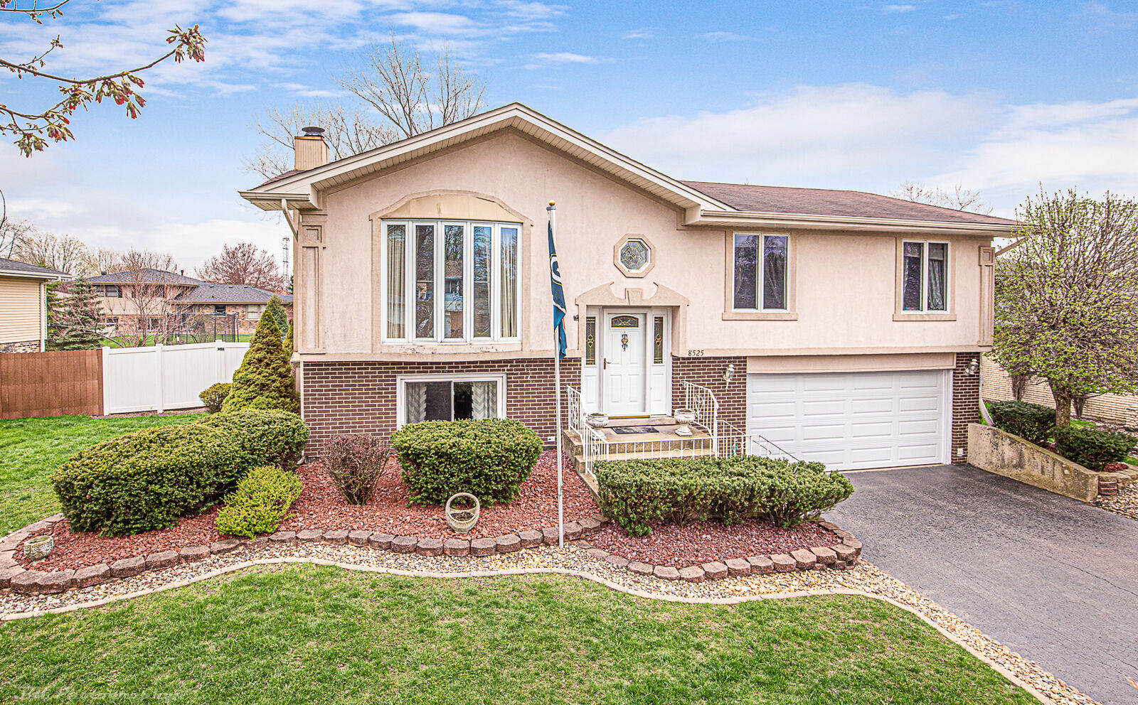 Property Photo: 8525 Hemlock Street IL 60462