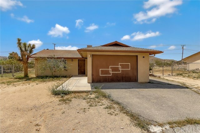 Property Photo: 4674 Avenida La Manana CA 92252
