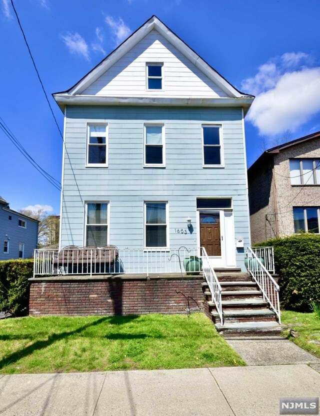 Property Photo:  1603 Gerome Avenue  NJ 07024 