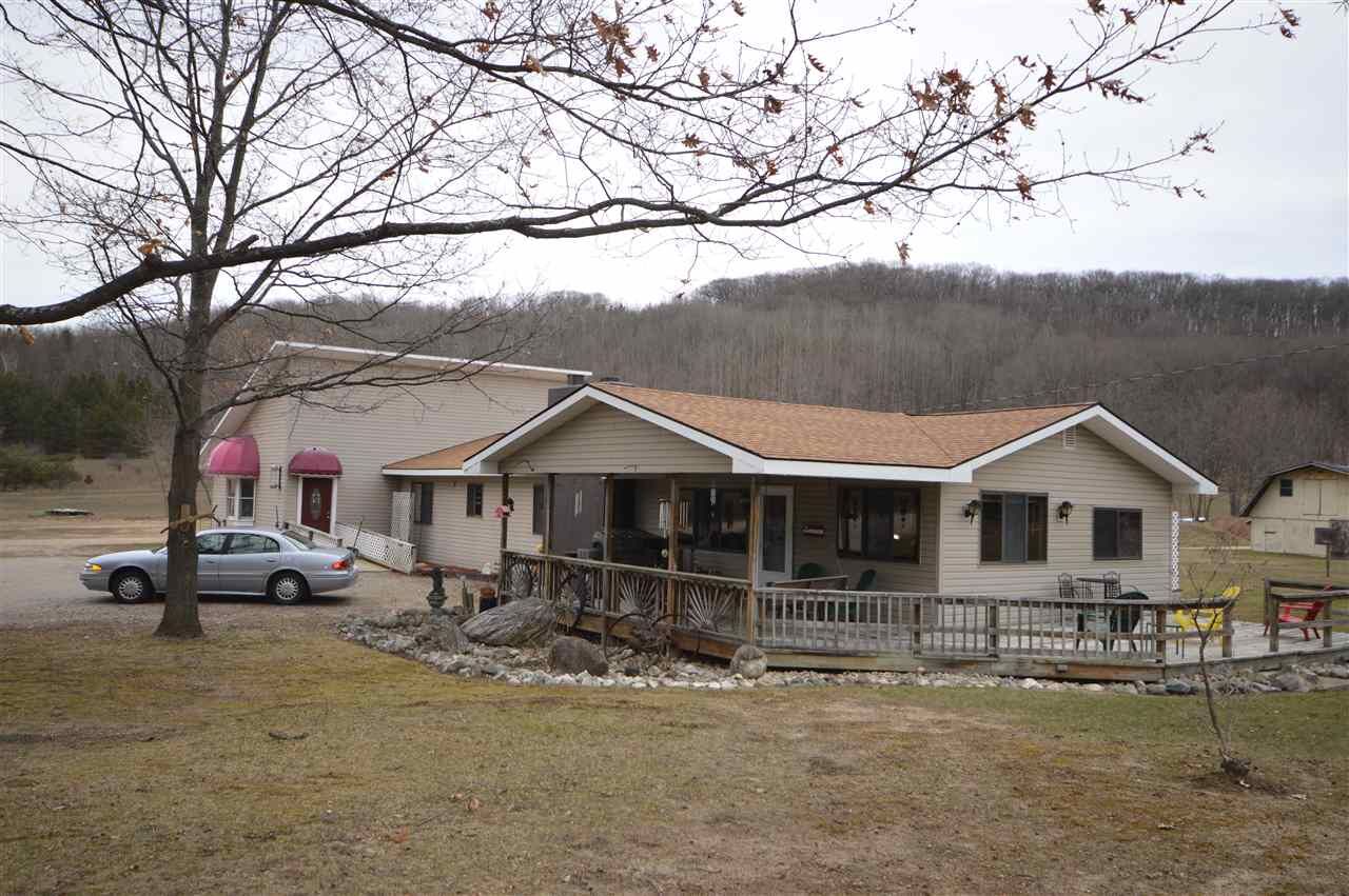 Property Photo:  816 Pleasant Valley  MI 49712 