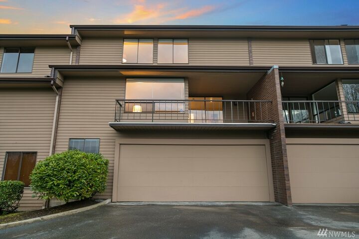 Property Photo: 10712 Glen Acres Drive S T42 WA 98168