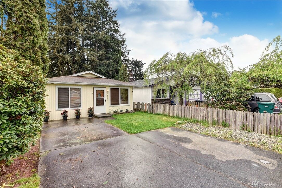 Property Photo:  5312  101st Place NE  WA 98270 