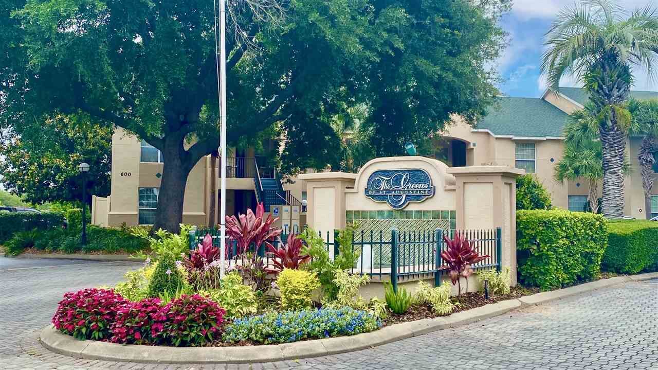 Property Photo:  415 Augusta Cir  FL 32086