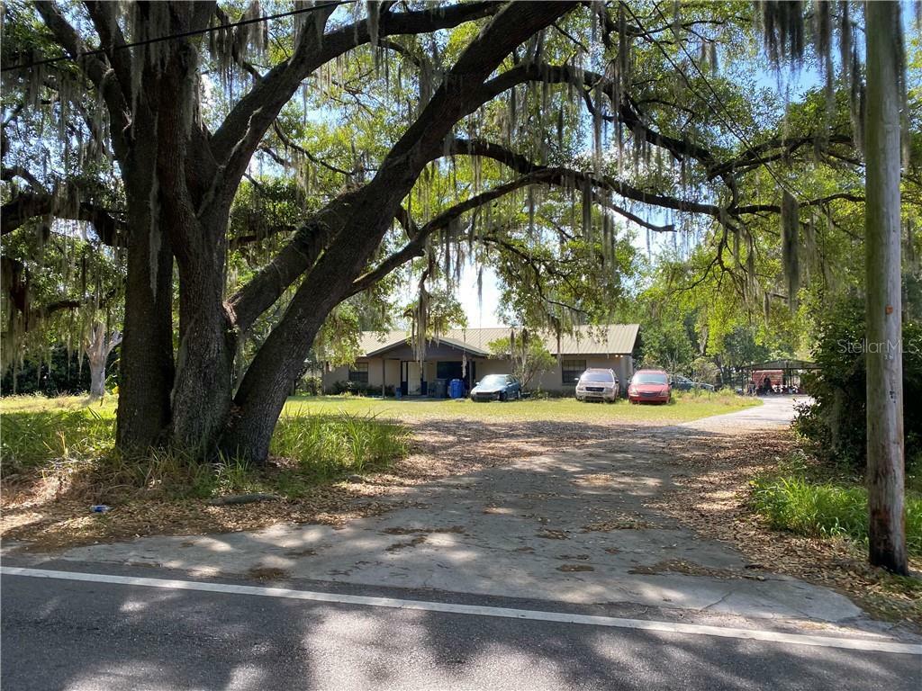 Property Photo:  5103 Coronet Road  FL 33566 