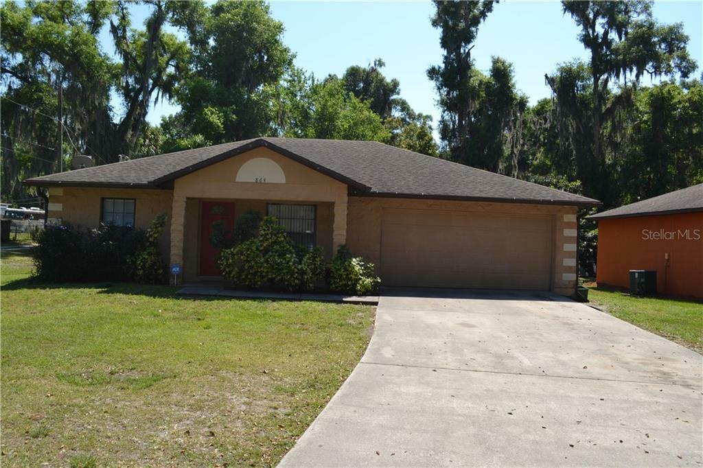 Property Photo:  864 E Voorhis Avenue  FL 32724 