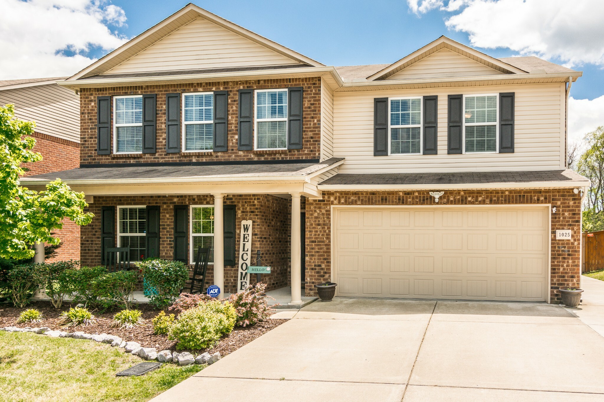 Property Photo: 1025 Benwick Rd TN 37075