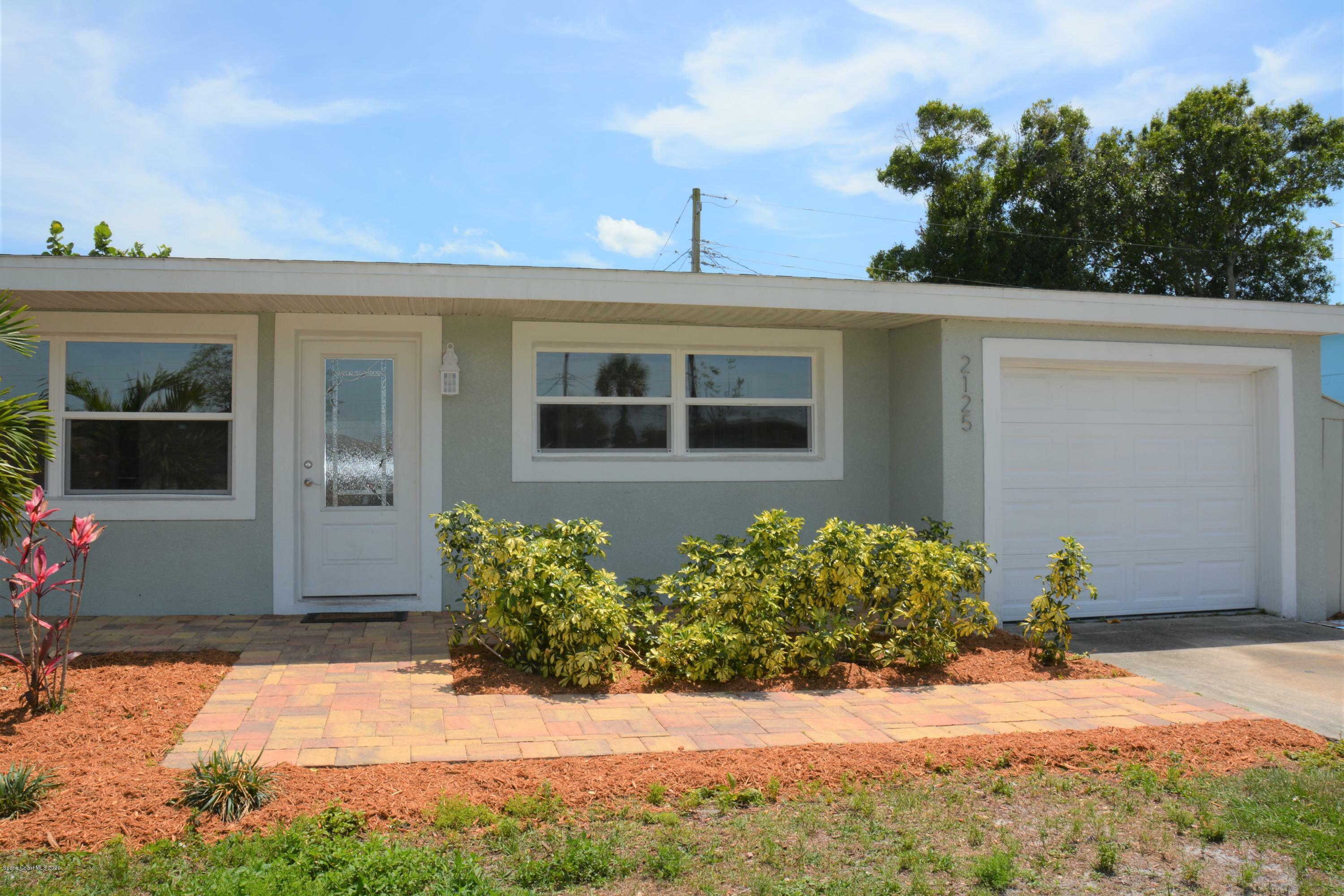 Property Photo: 2125 Laden Road FL 32935