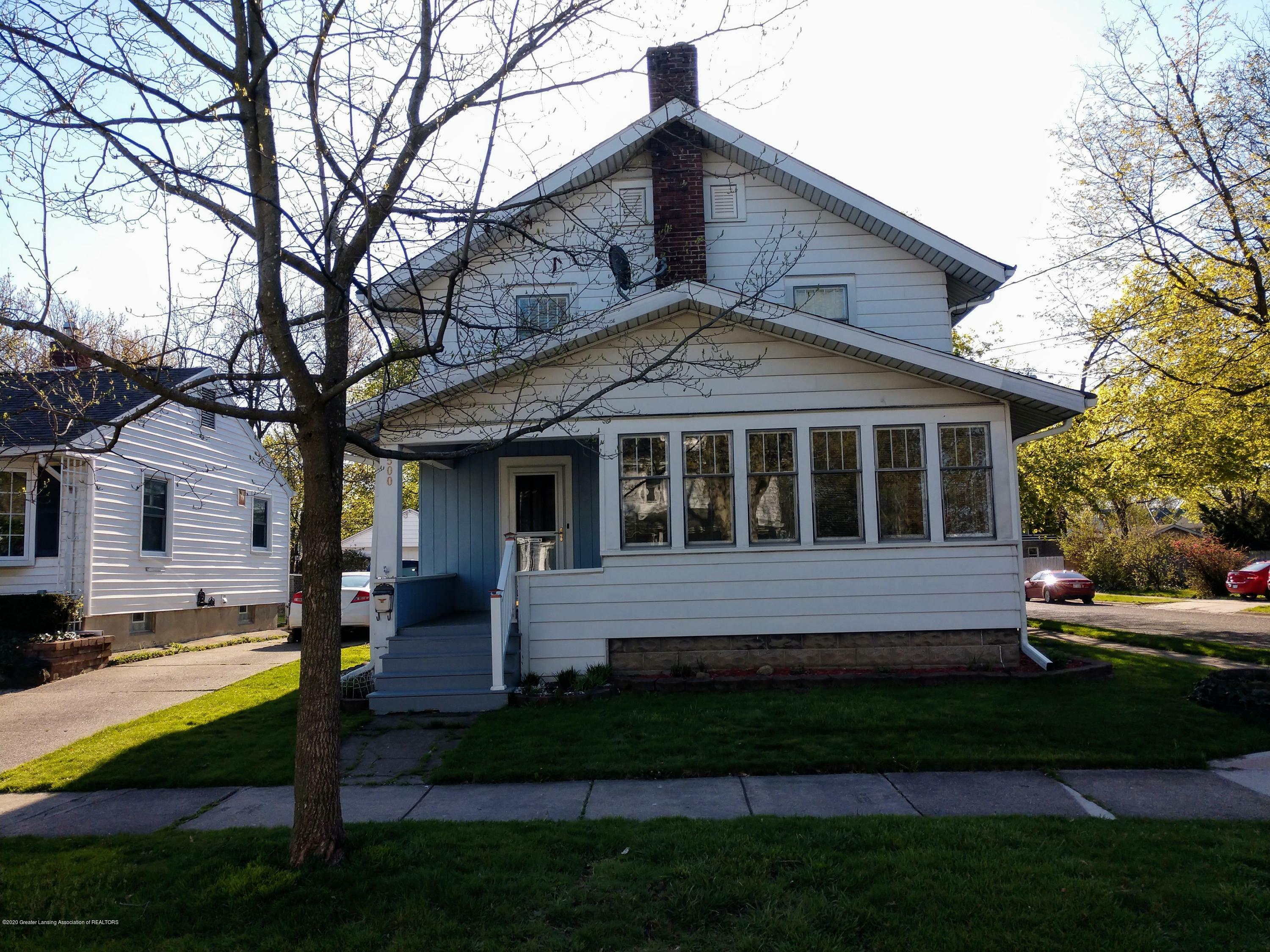 Property Photo:  500 N Clemens Avenue  MI 48912 